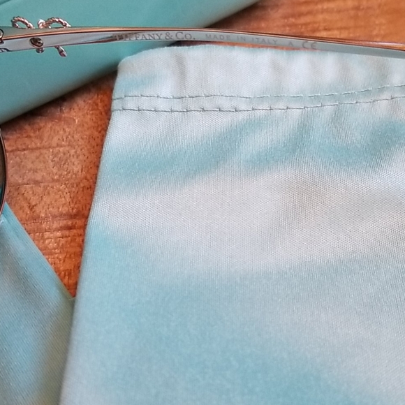 SOLD!!Tiffany & Co. Sunglasses - Picture 4 of 15
